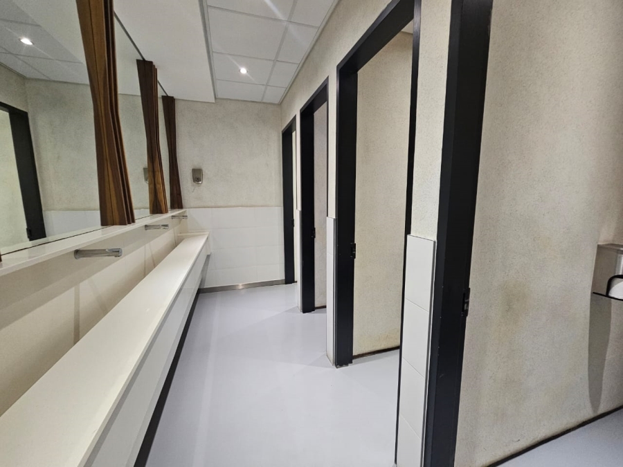 To Let commercial Property for Rent in Beacon Bay North Eastern Cape